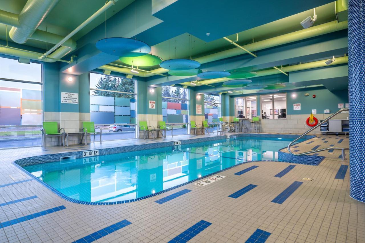 Holiday Inn Express & Suites - Brandon By Ihg Экстерьер фото